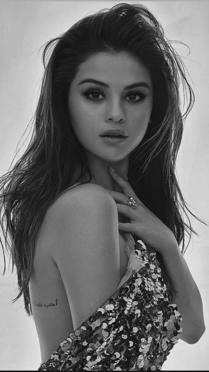 Selena Gomez | Scrolller