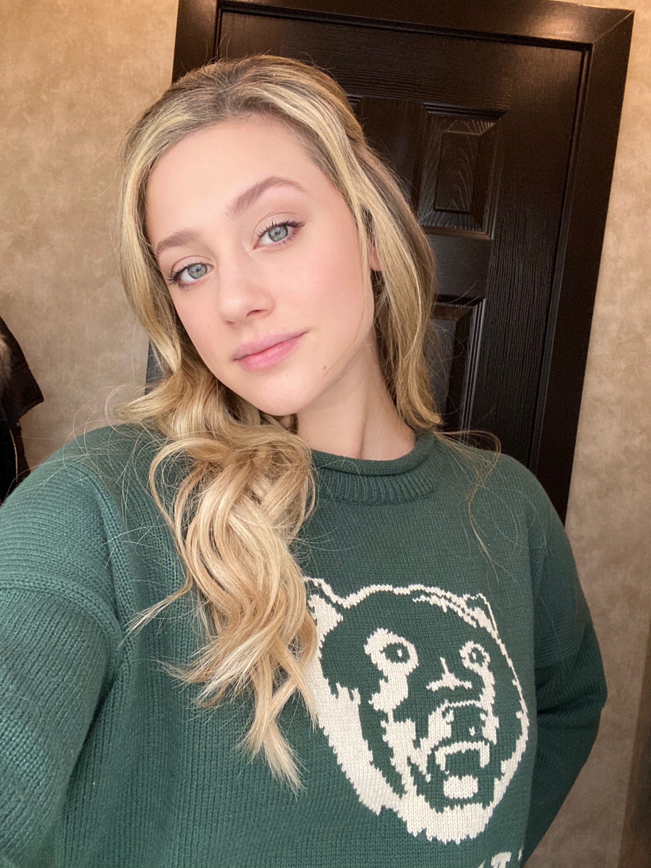 Selfie Scrolller - 2d4ef71
