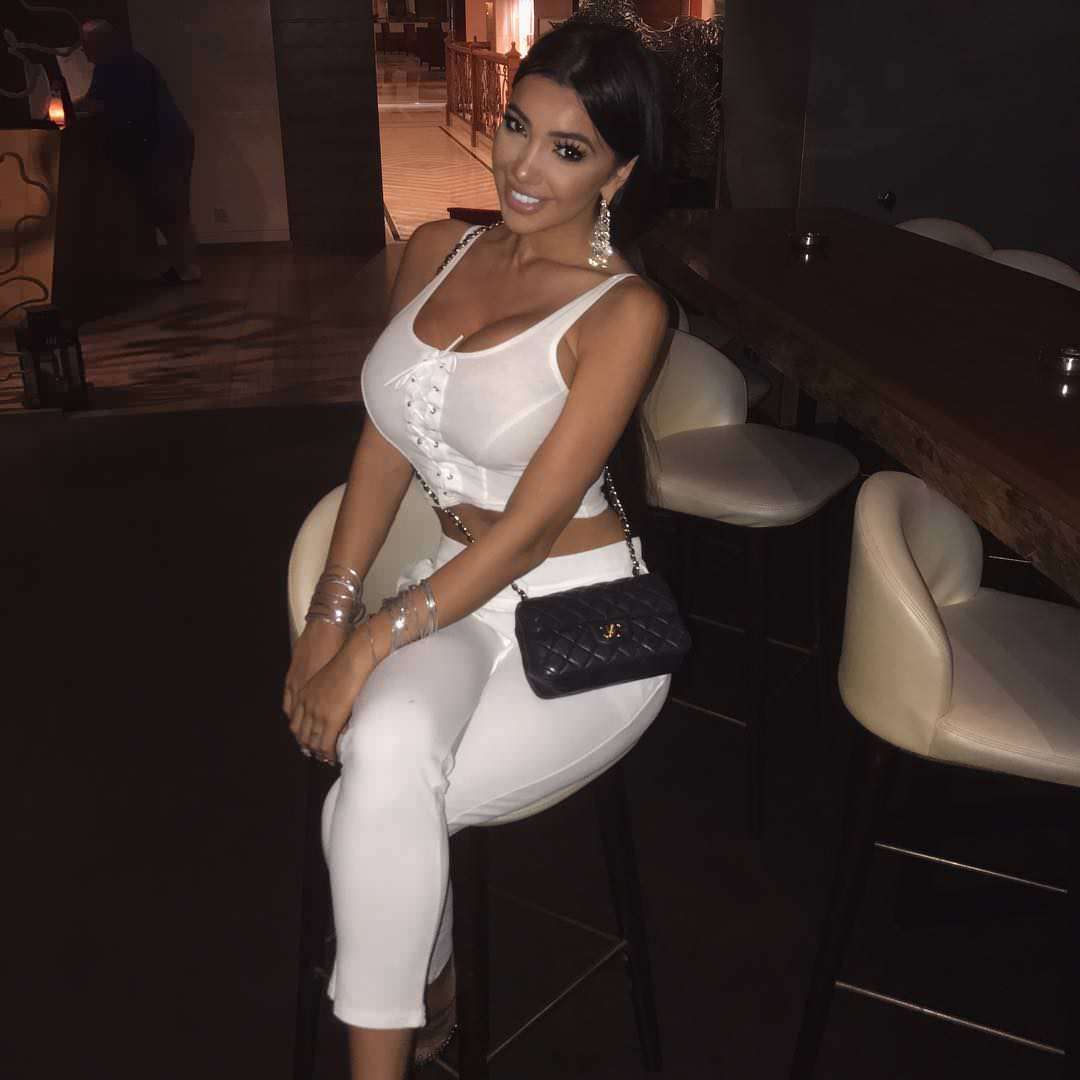 Chloe Khan Escort