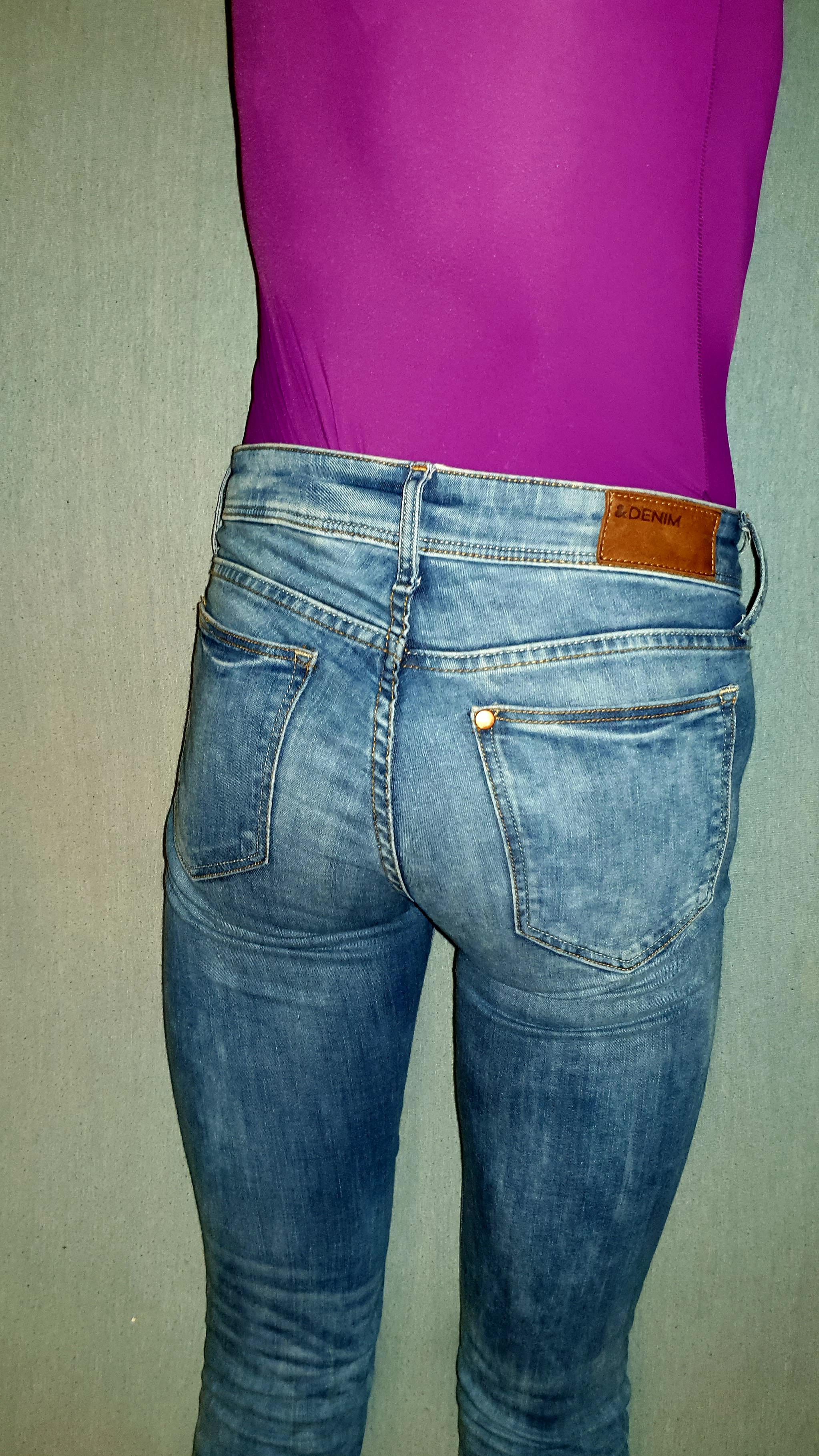 Skinny jeans | Scrolller