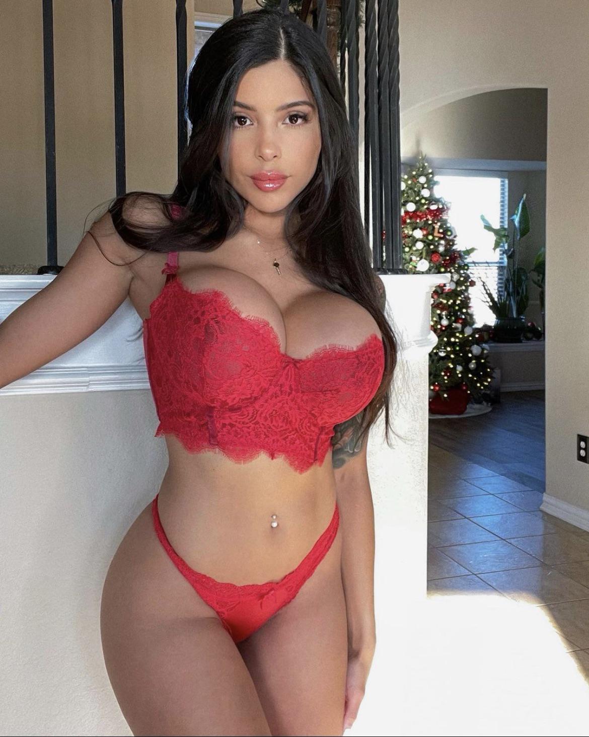 Skylerlo | Scrolller