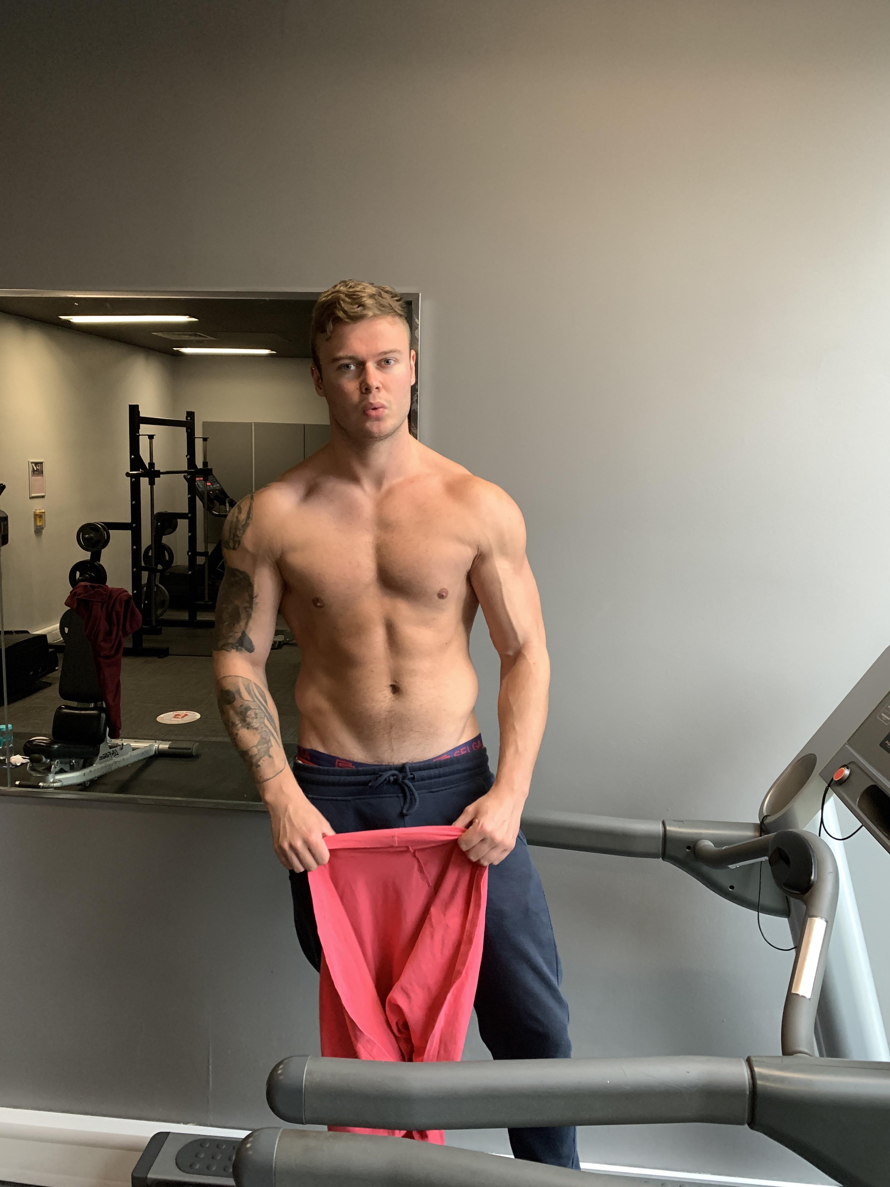 Sneaky gym shot whilst it’s empty 😅 Scrolller