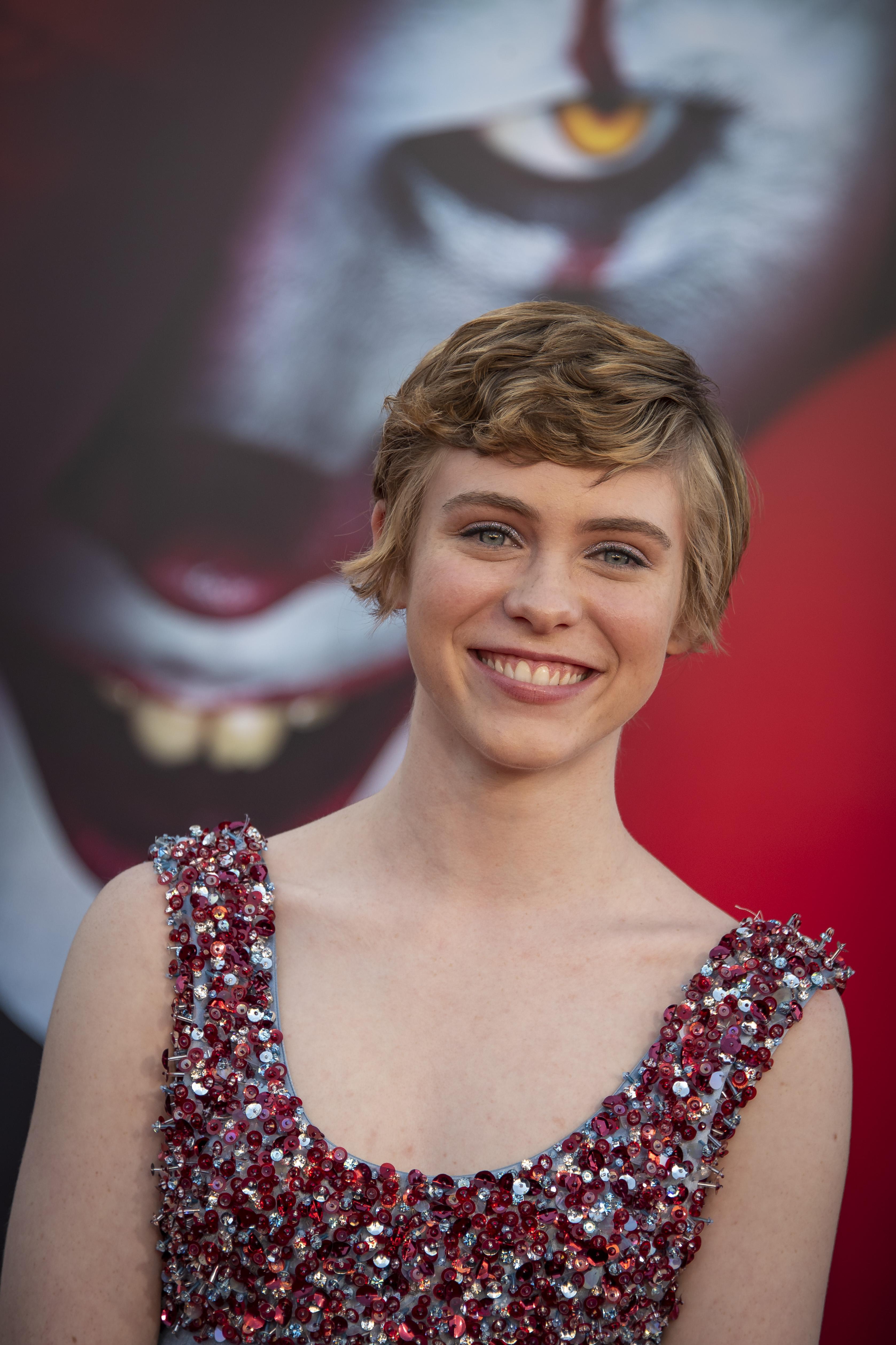 Sophia Lillis It Chapter Two red carpet HQ | Scrolller