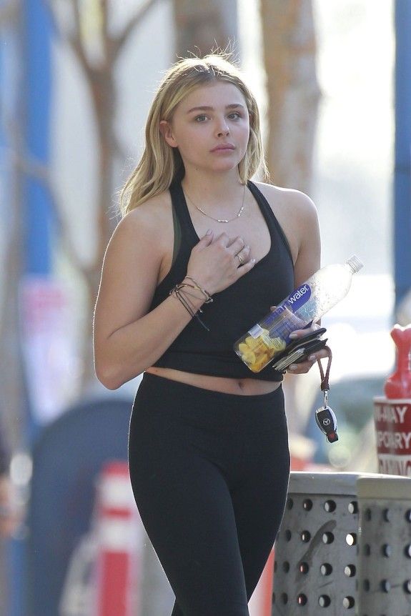 Chloe Grace Moretz Scrolller