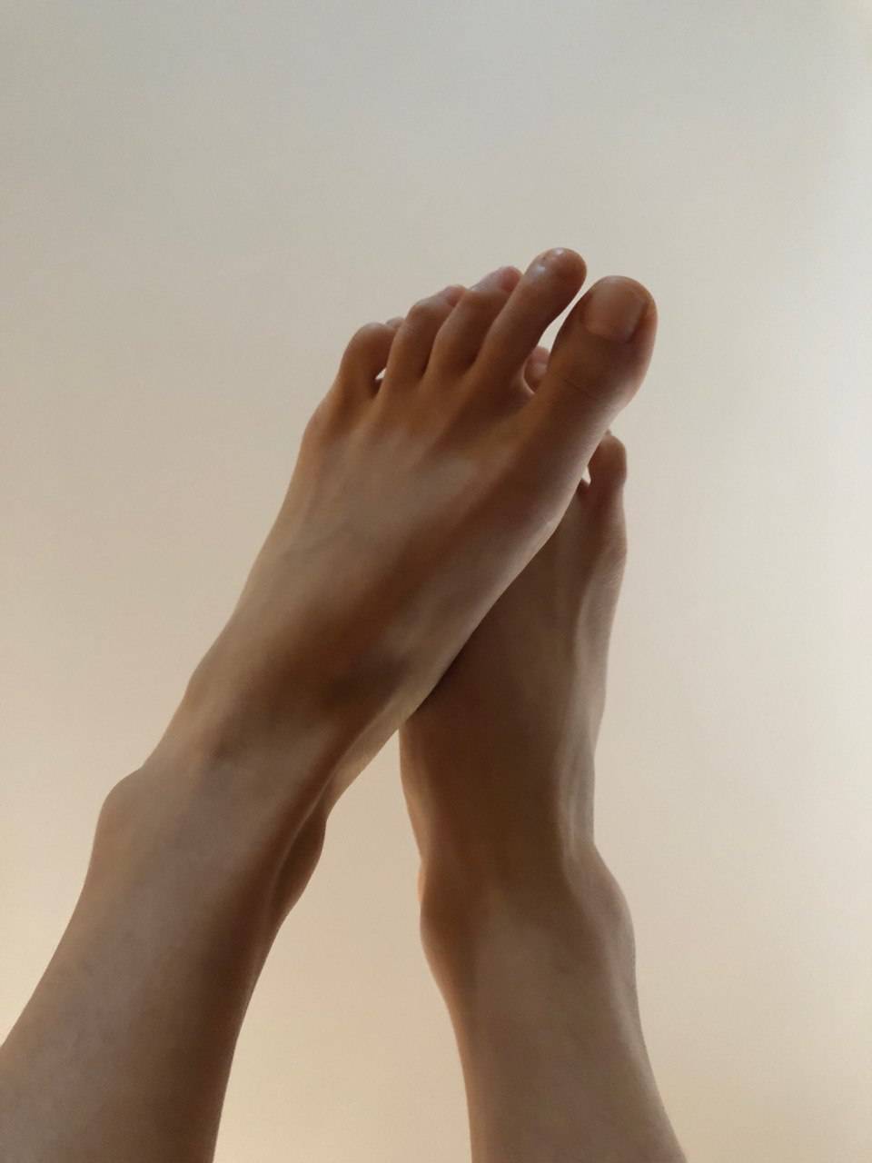 Spicy Gum June Liu nice feet | Scrolller