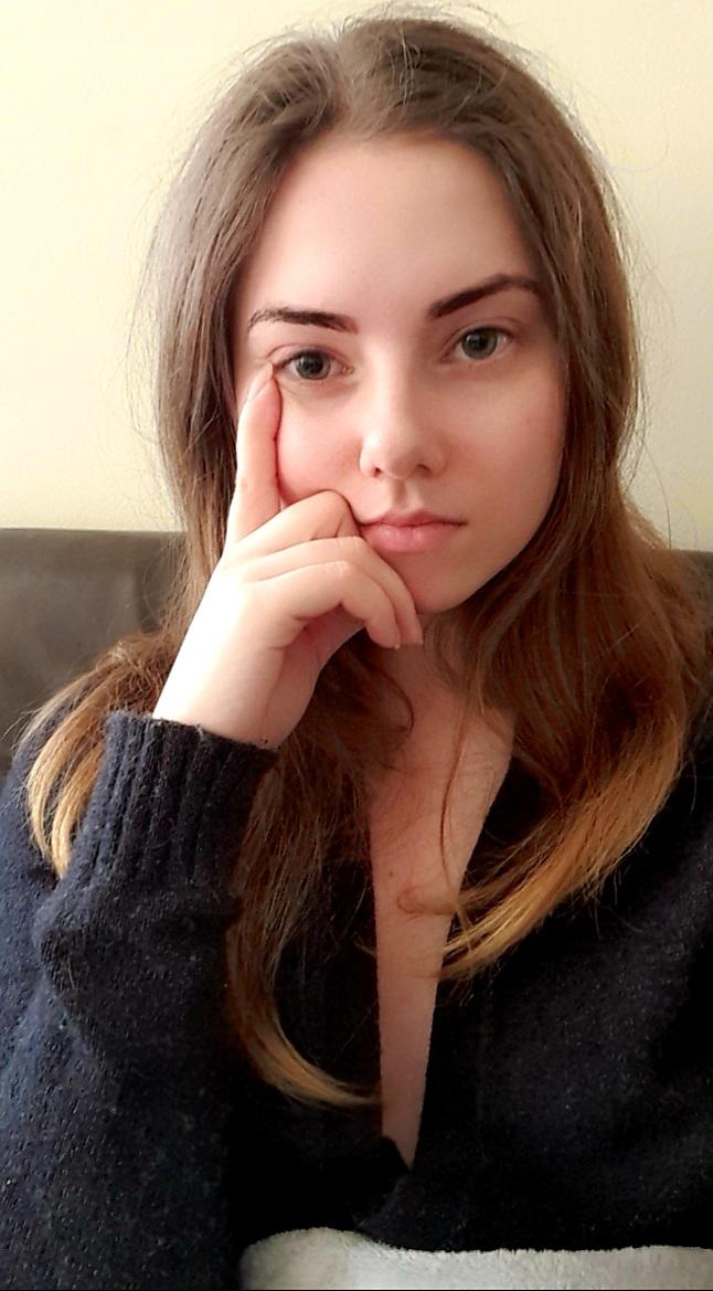 Sunday selfie 🤔 Scrolller