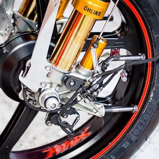 [Tech] GP19 front wheel with disc temp, accelerometer gyroscopic sensor ...