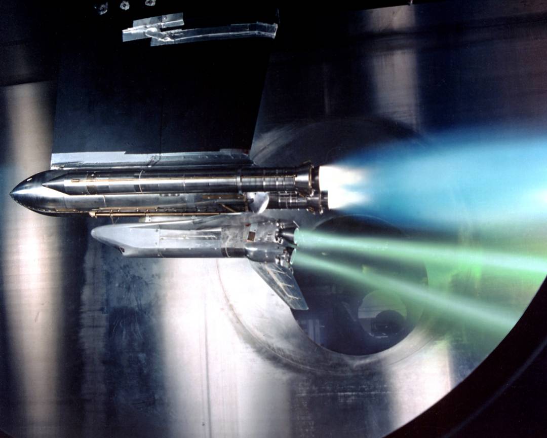 Testing a Space Shuttle main engine failure scenario in a wind tunnel ...
