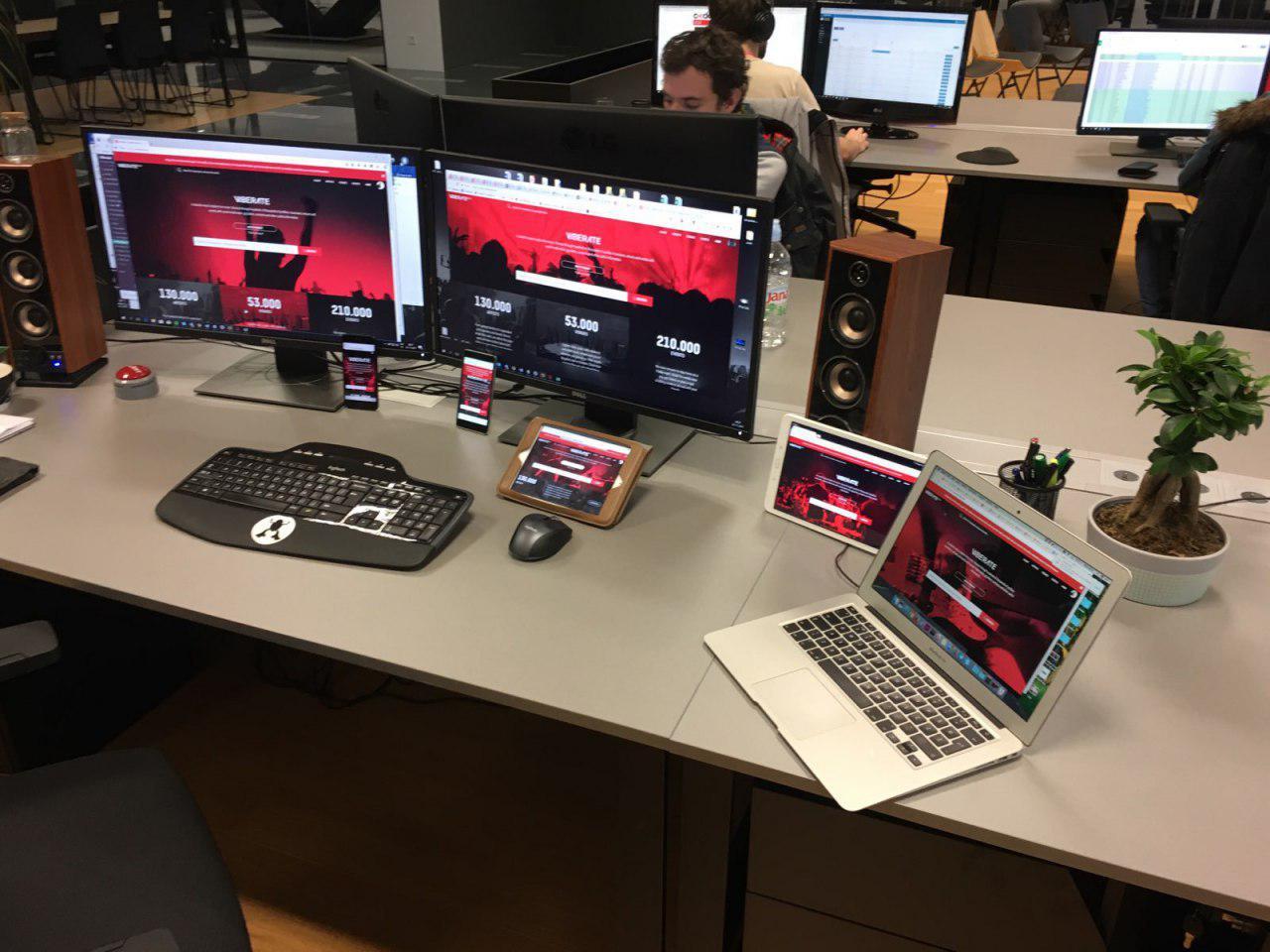 Testing the rewarding system scrolller