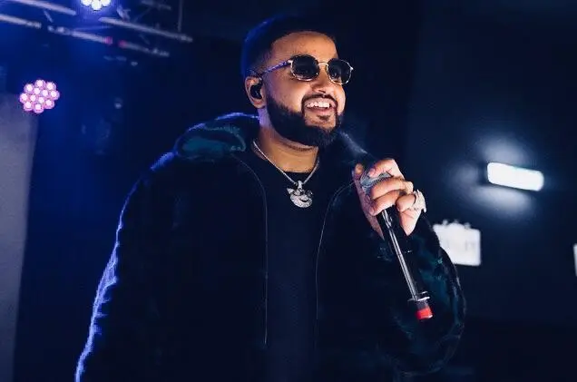 Nav Smiling The elusive smiling Nav | Scrolller