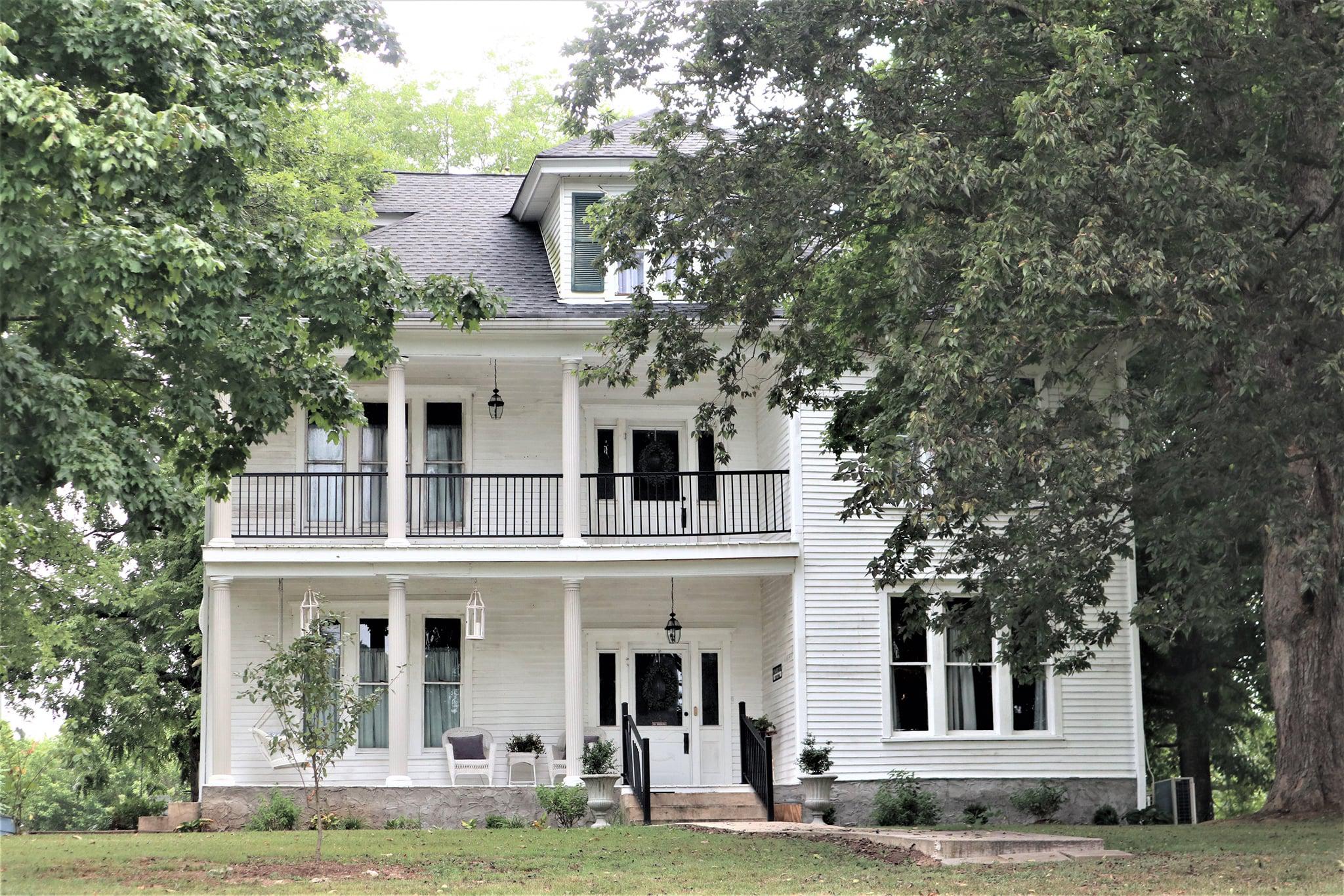 The Hayes House 1916 in Tennessee! Scrolller