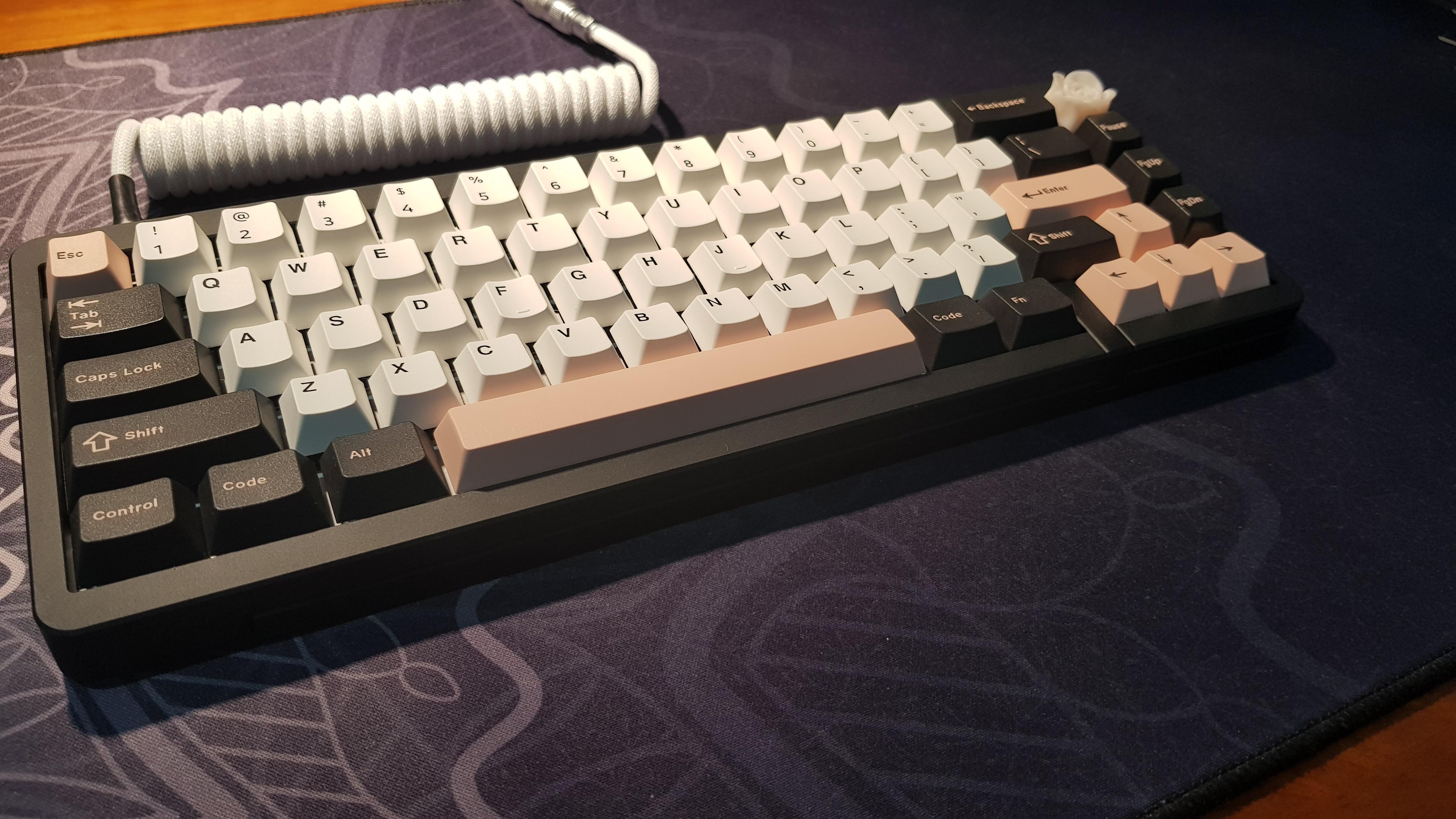 The Keycaps Are Finally In! KBDFANS D65 With GMK Olivia Dark and
