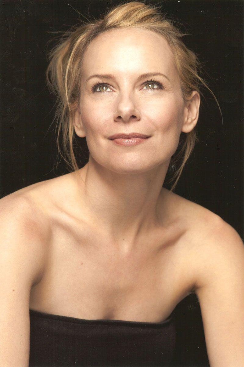 Amy Ryan Sexy