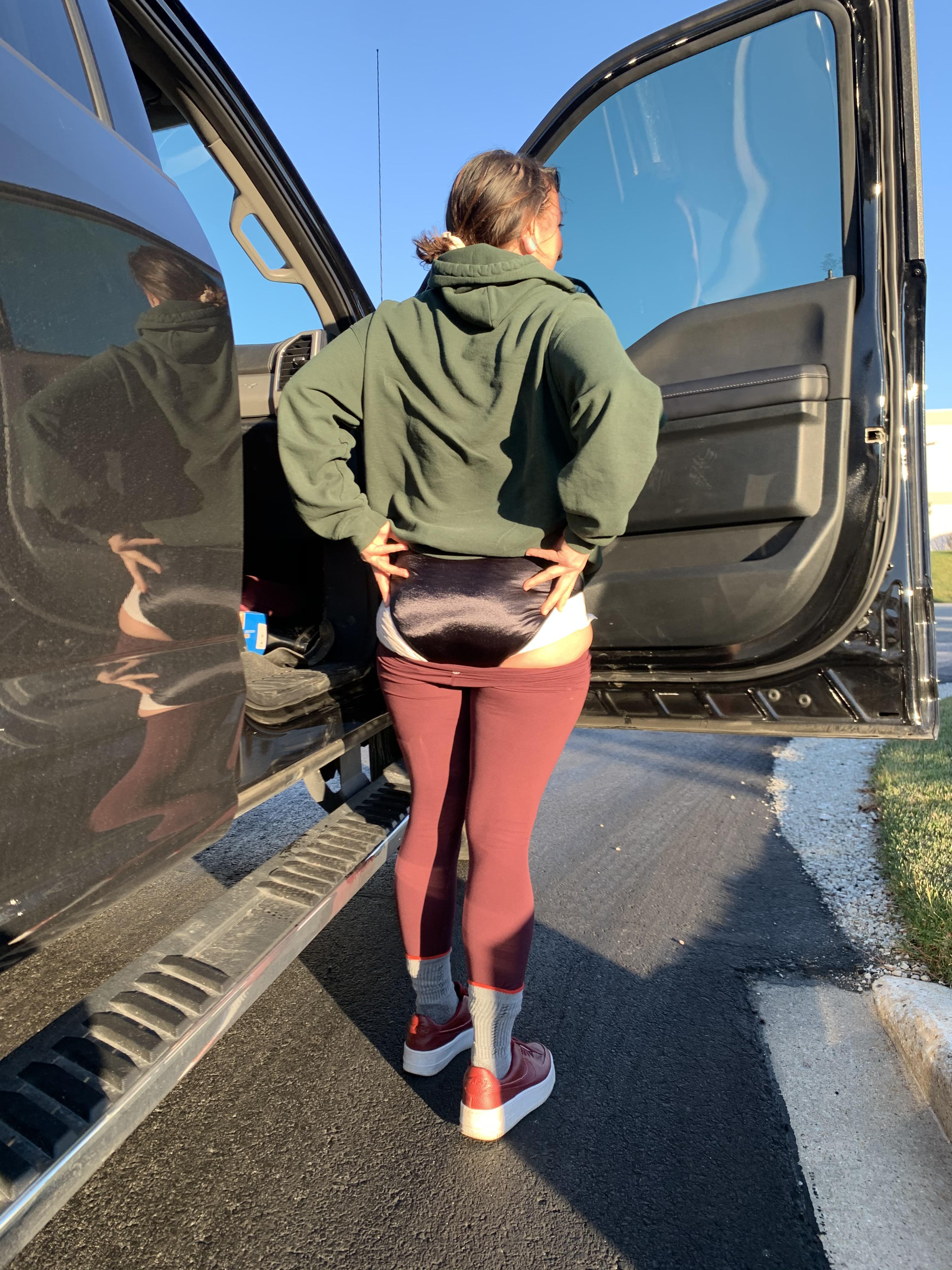 There’s a diaper hidden under her panties! Costco trips require proper