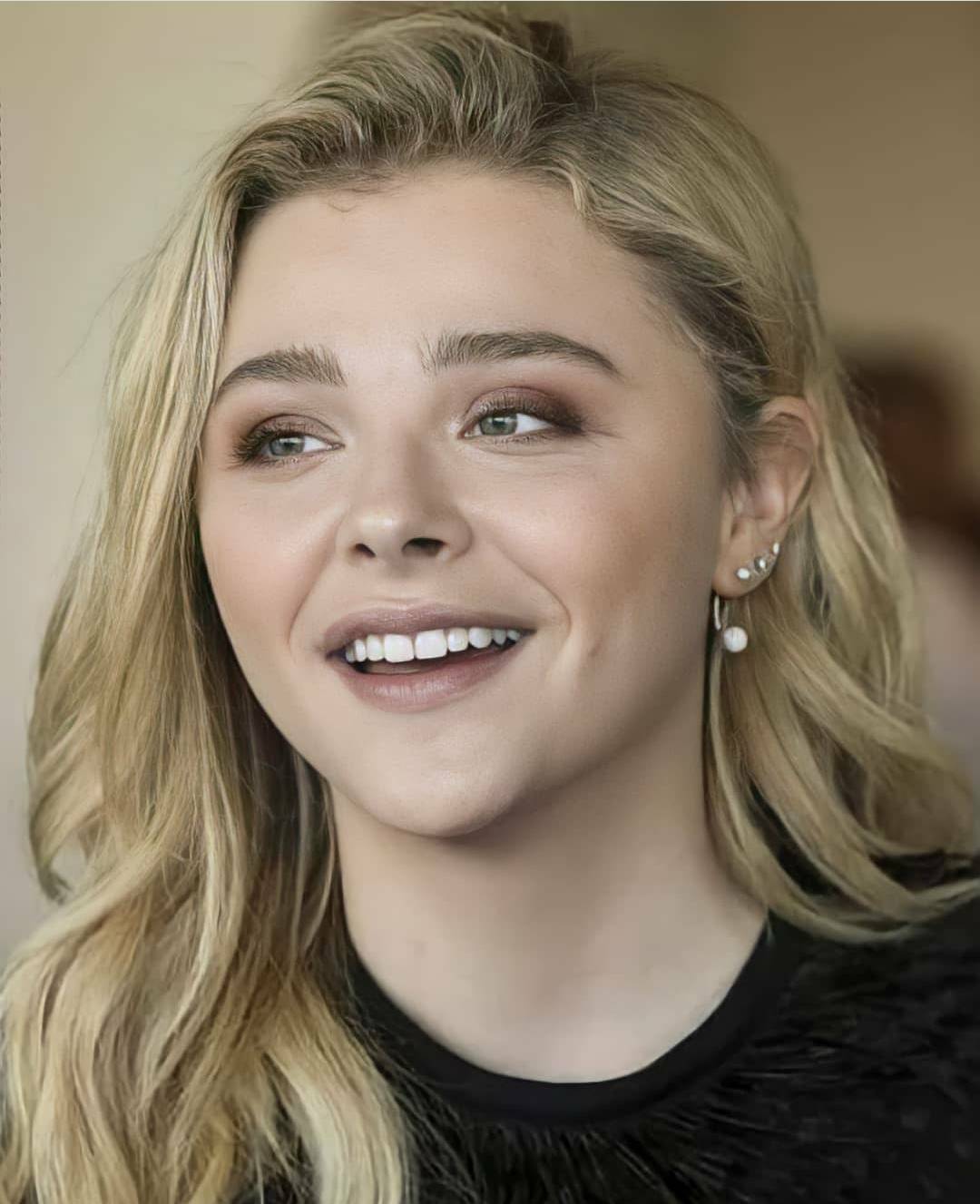 Things I would do to chloe grace moretz | Scrolller