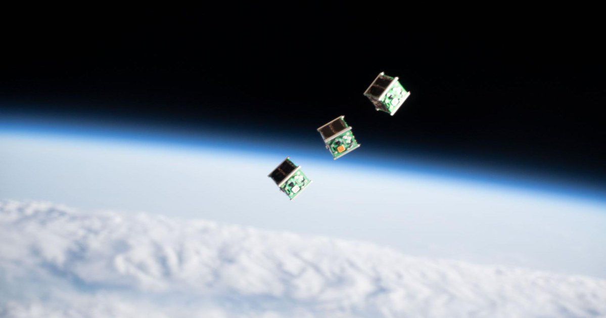 Three Nanoracks CubeSat, low earth orbit [1199 × 629] | Scrolller
