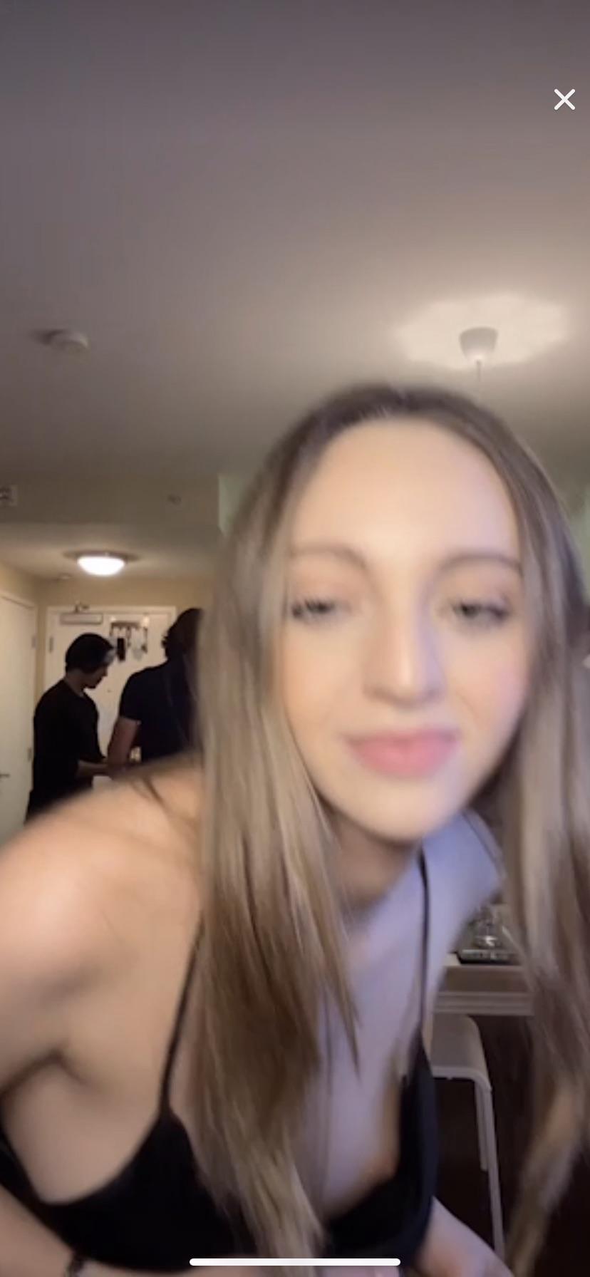 Tiktok Live Nip Slip Scrolller