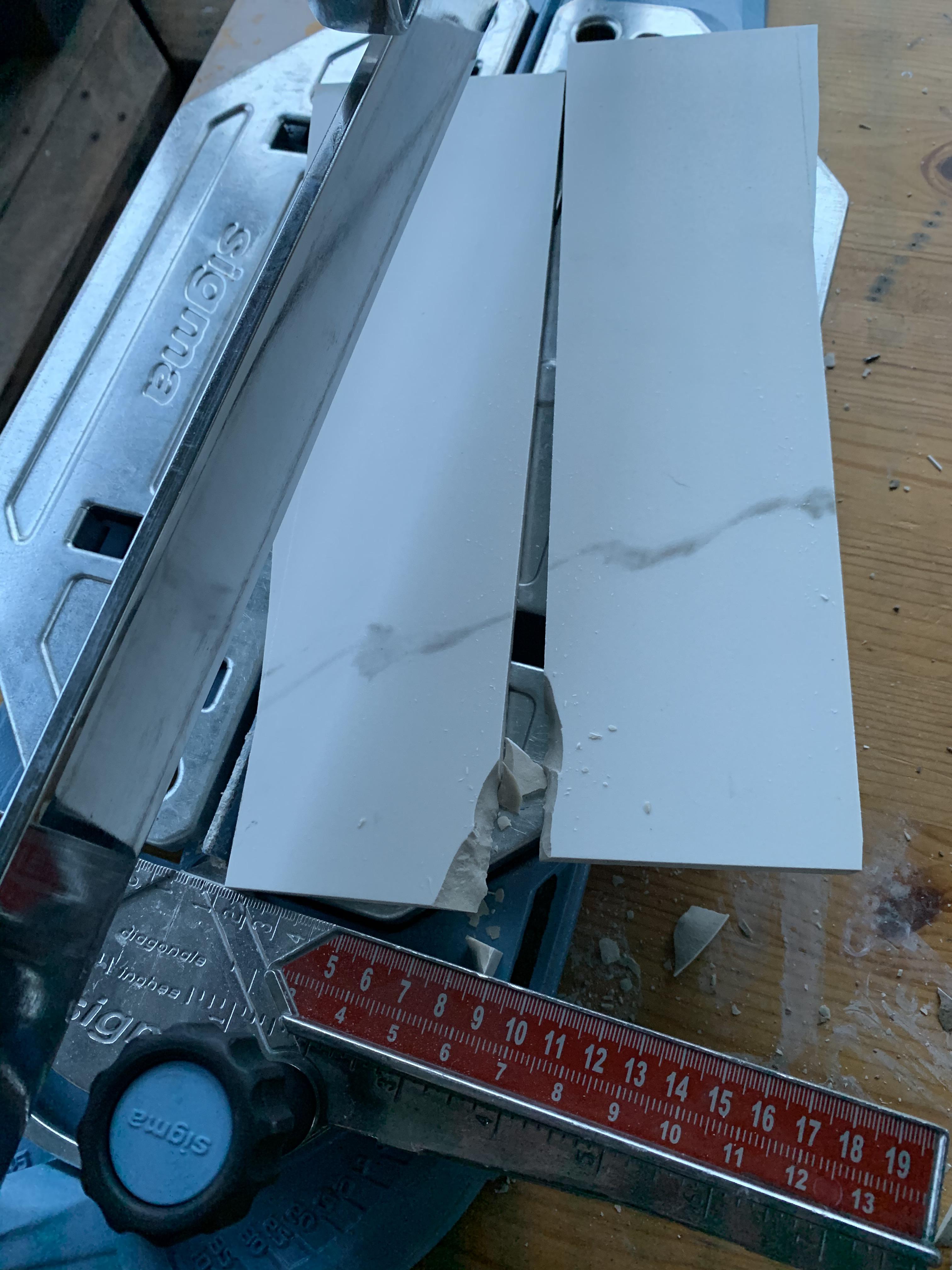 Tiling Please help every tile I cut chips like this under the foot