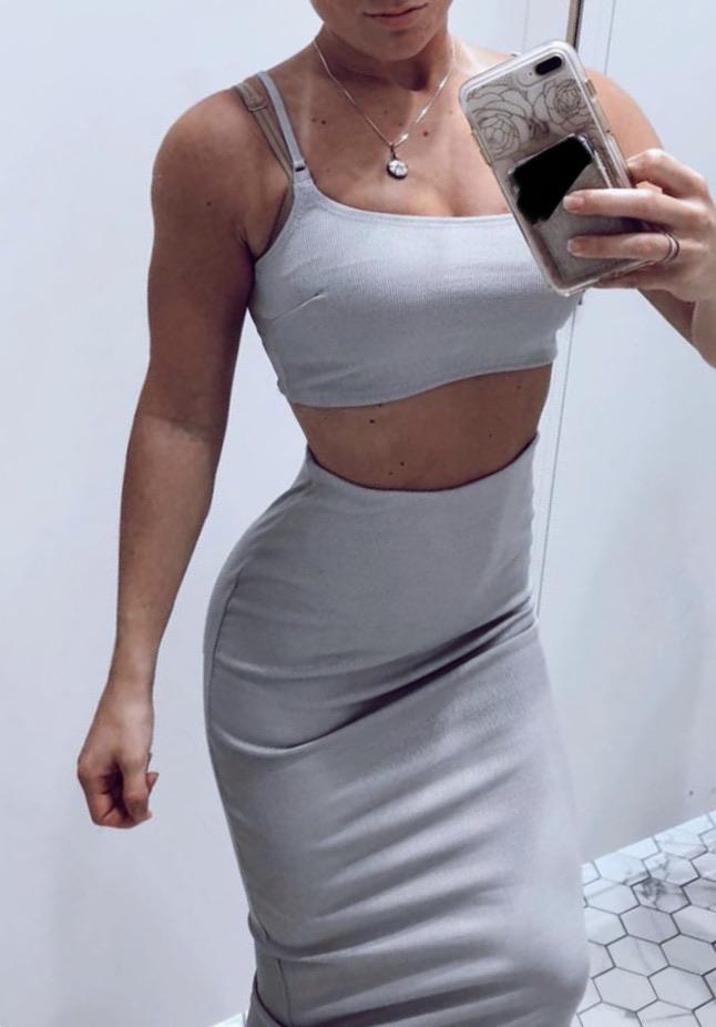 Trophy wife wanna-be deserving of a BBC husband? | Scrolller