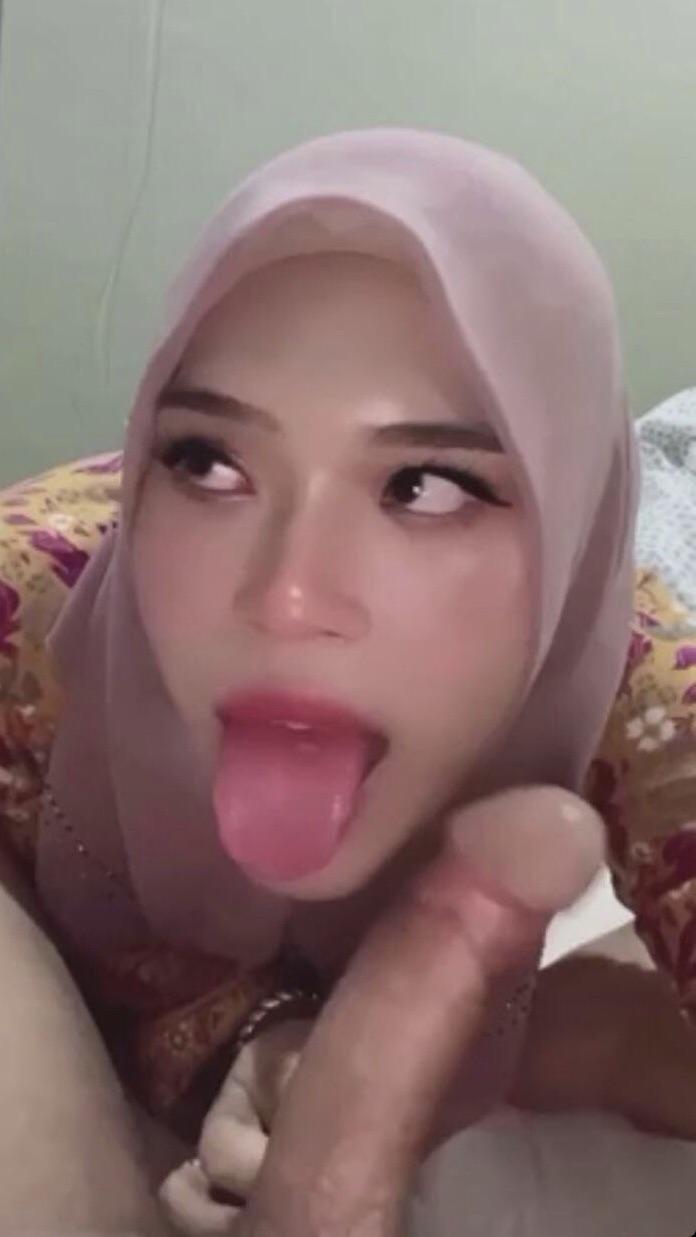 tudung blowjob reupload. link at comment Scrolller 