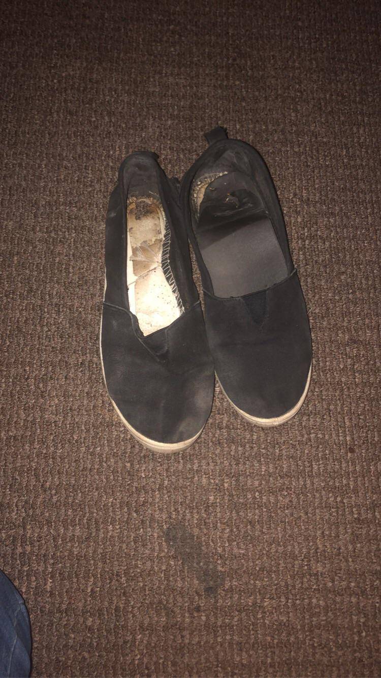 Well worn shoes for sale Scrolller