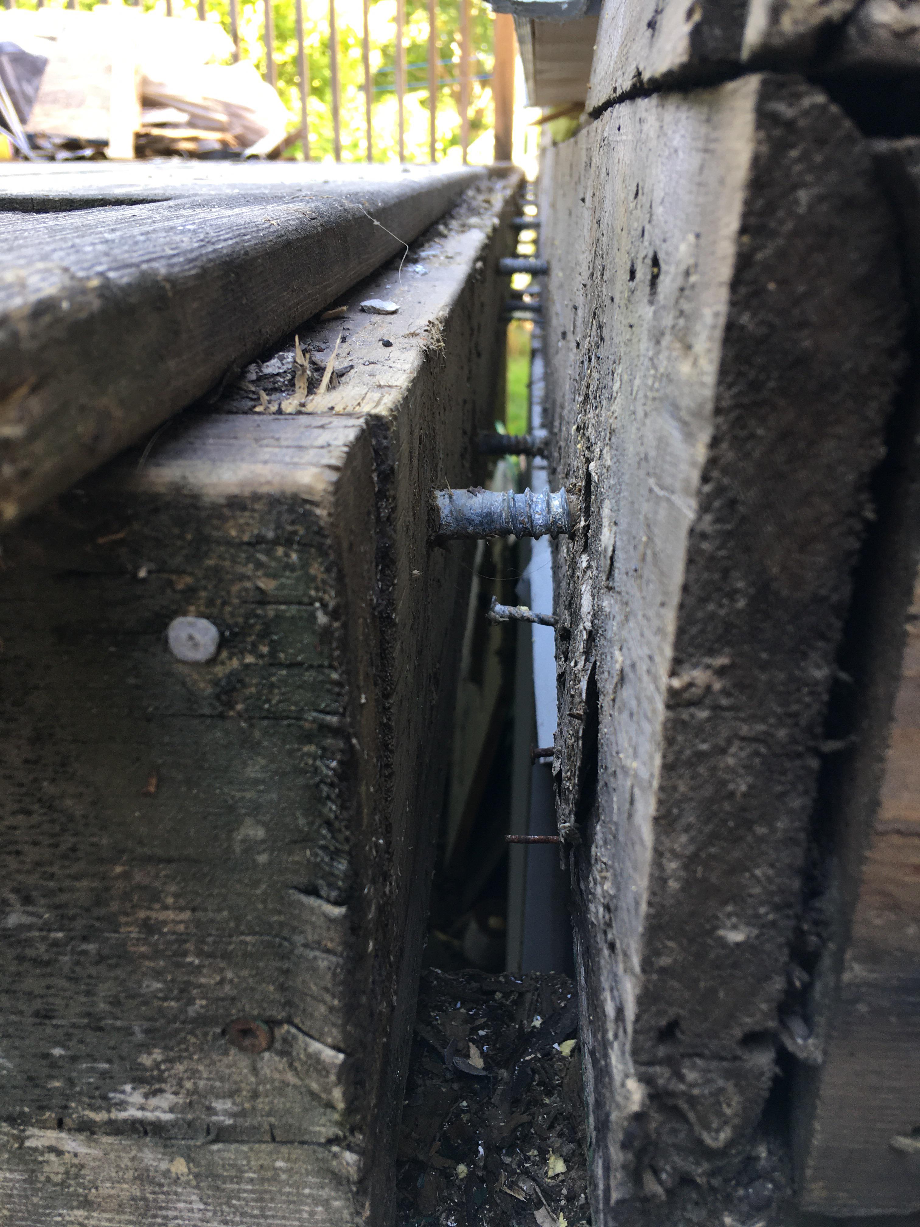 What are steps to replace siding between deck and house