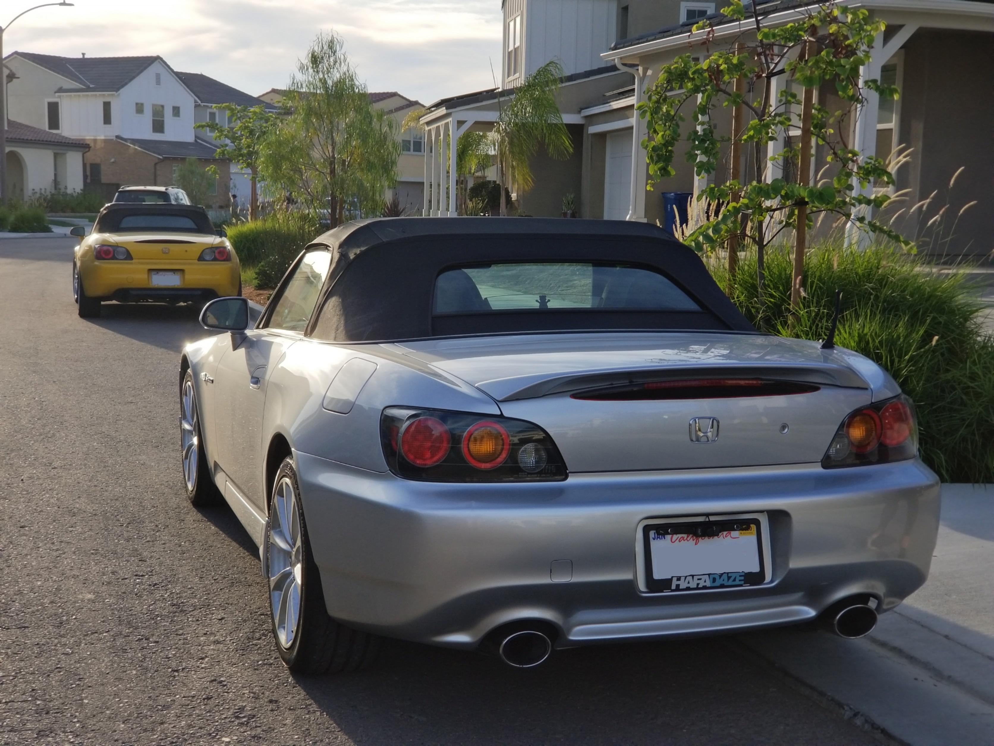 Who else takes random pictures of their S with other S2000s? | Scrolller