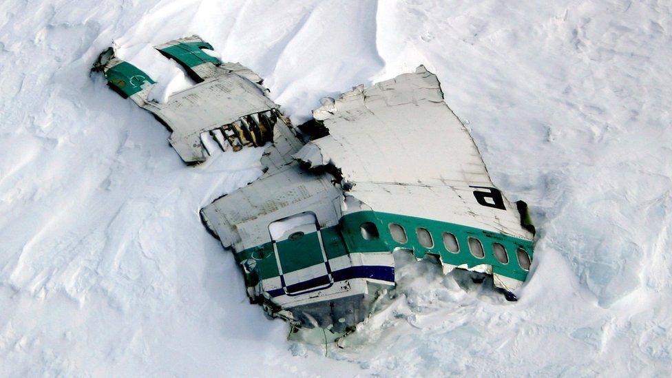 air new zealand flight 901 wreckage