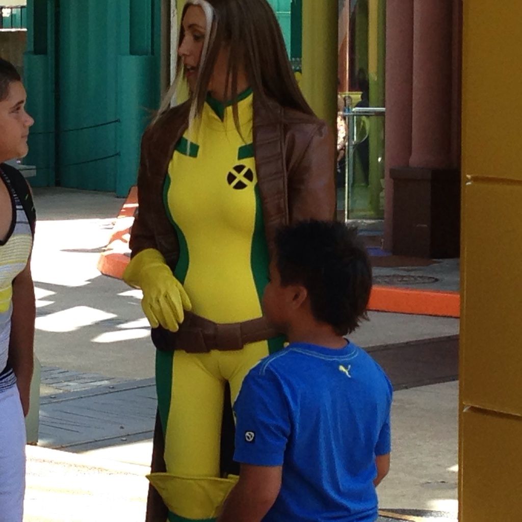 XMEN Cameltoe at universal studios ;) Scrolller