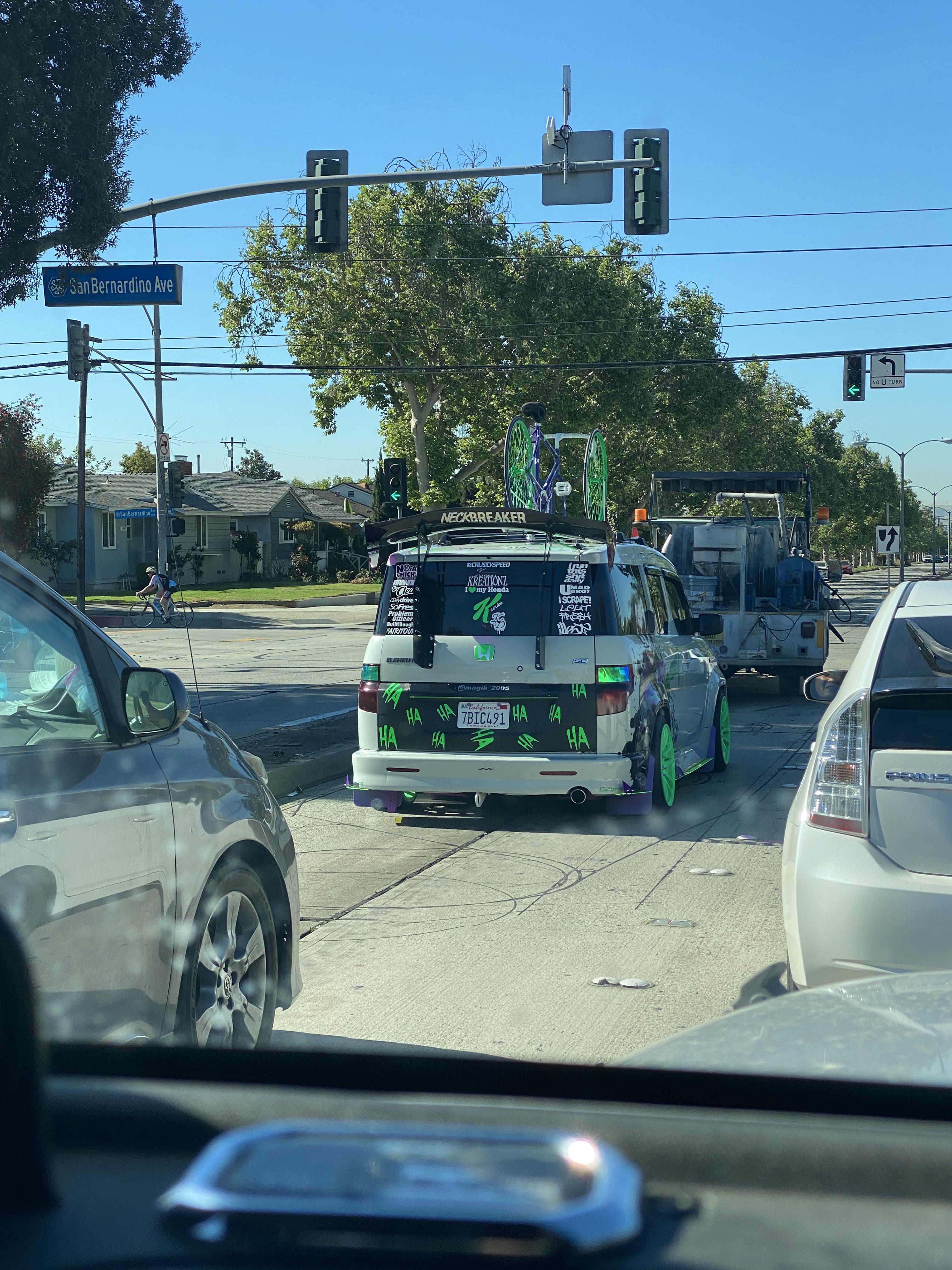 You are not a clown. You are the entire circus Scrolller