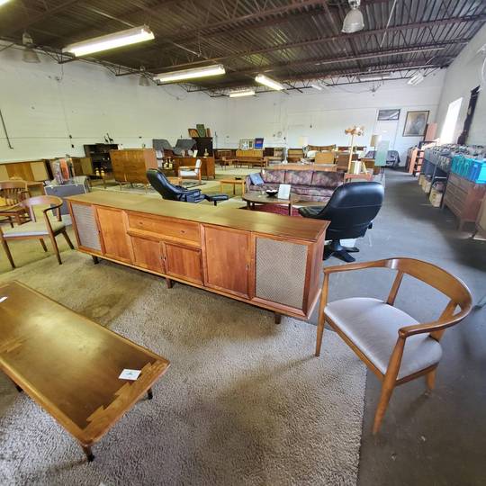110" of beautiful walnut stereo console!