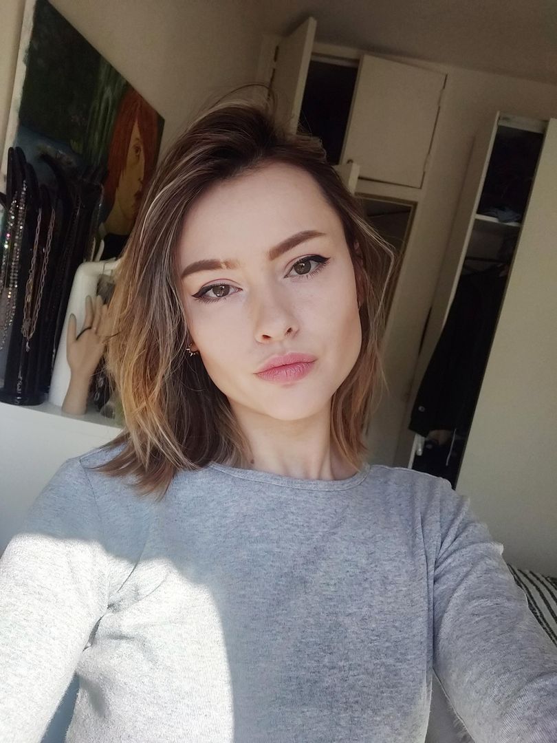 (21f) serving u face xx