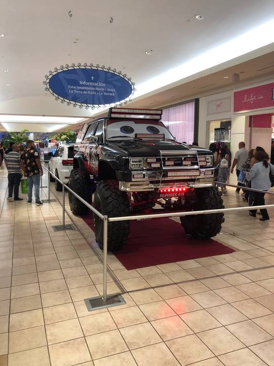 80's mall crawler in it's natural habitat.
