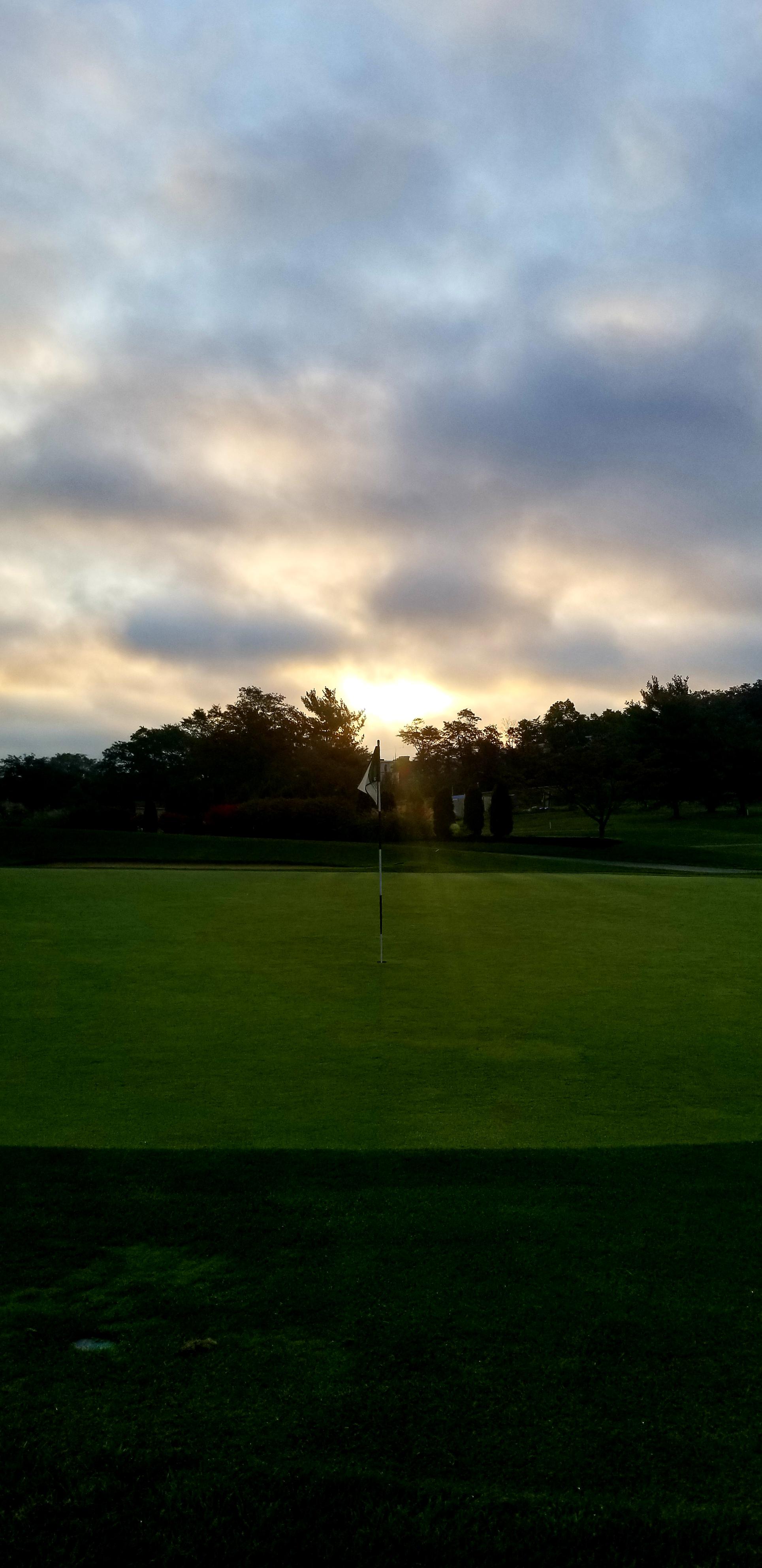 A little crepuscular ray action | Scrolller