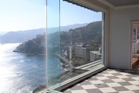 Abandoned Japanese Billionaires Mansion