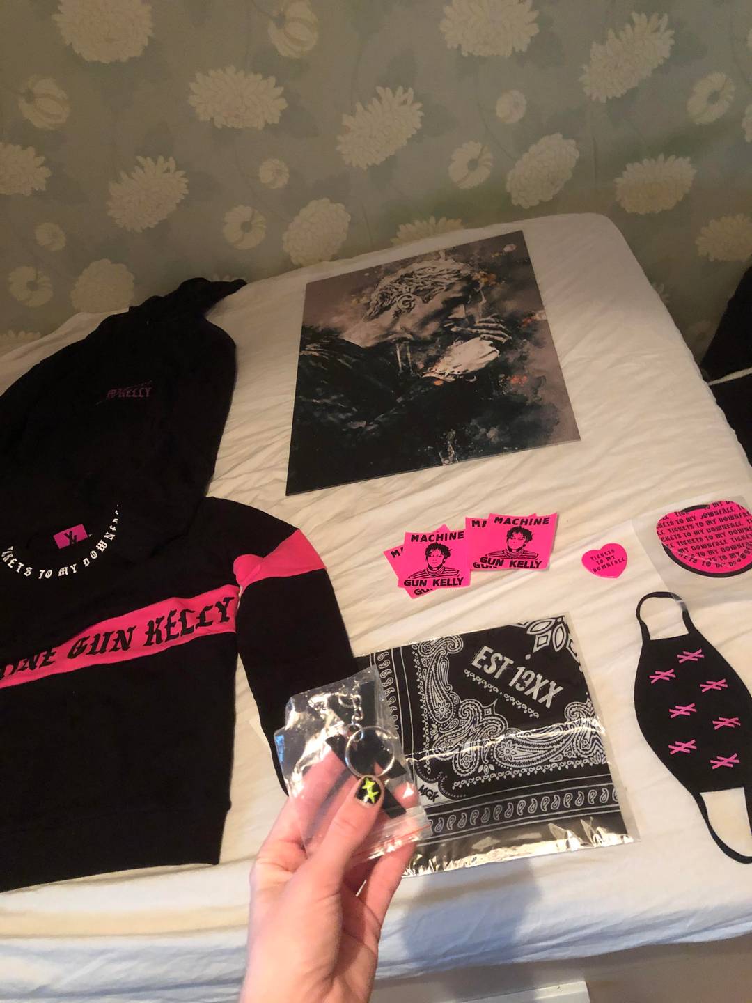 All my MGK stuff arived!😁