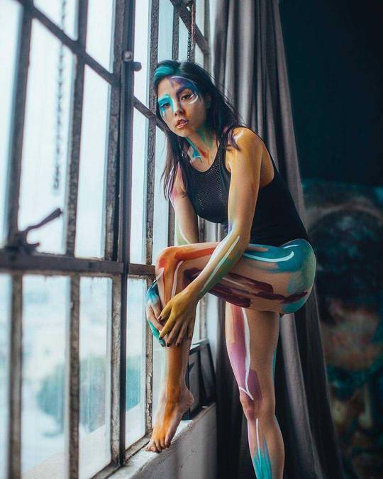 Anna with body paint