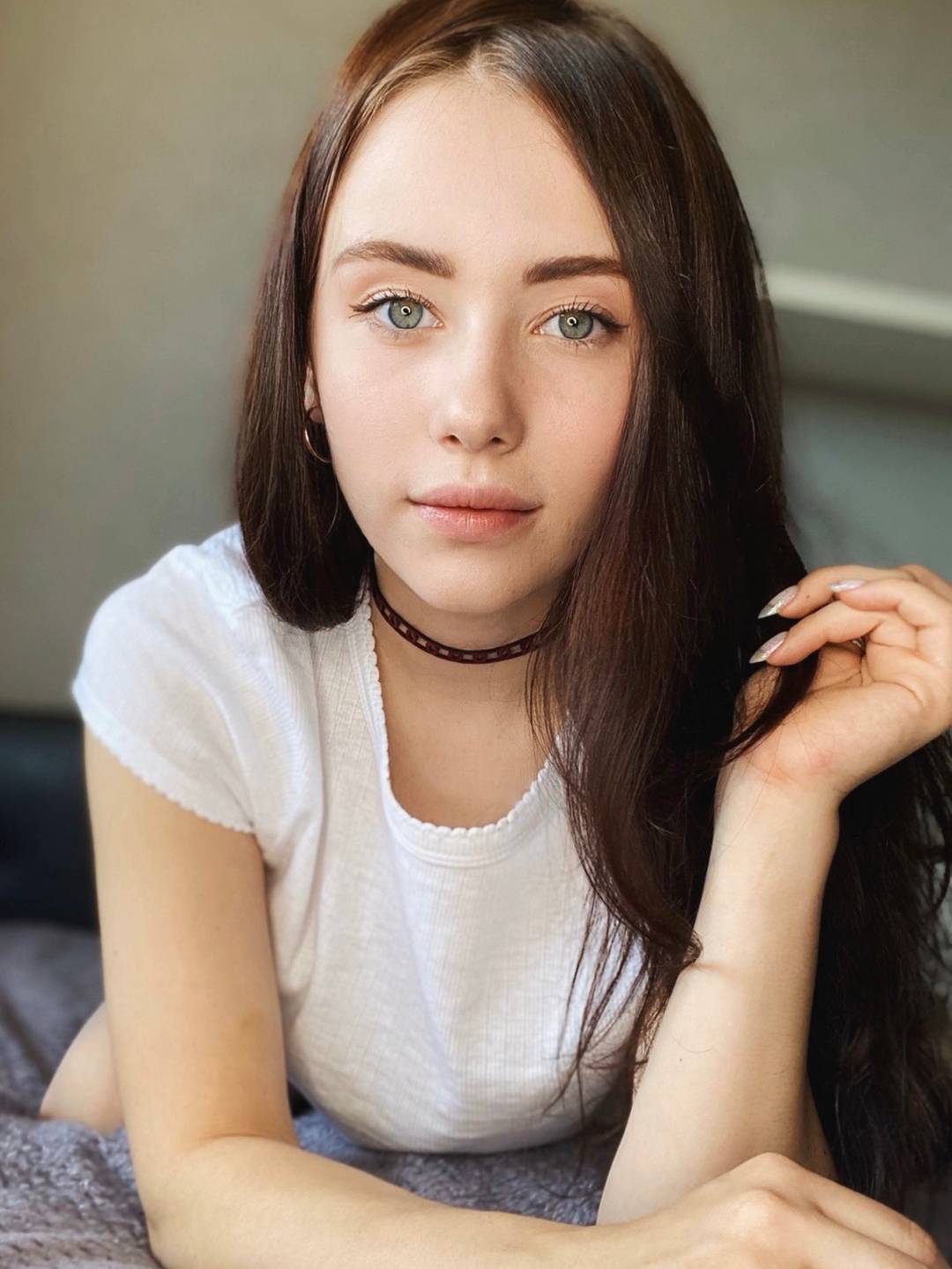 Ariel is the girl next door I dream of getting a sloppy bj from. How pretty would she be covered in cum? ♥️