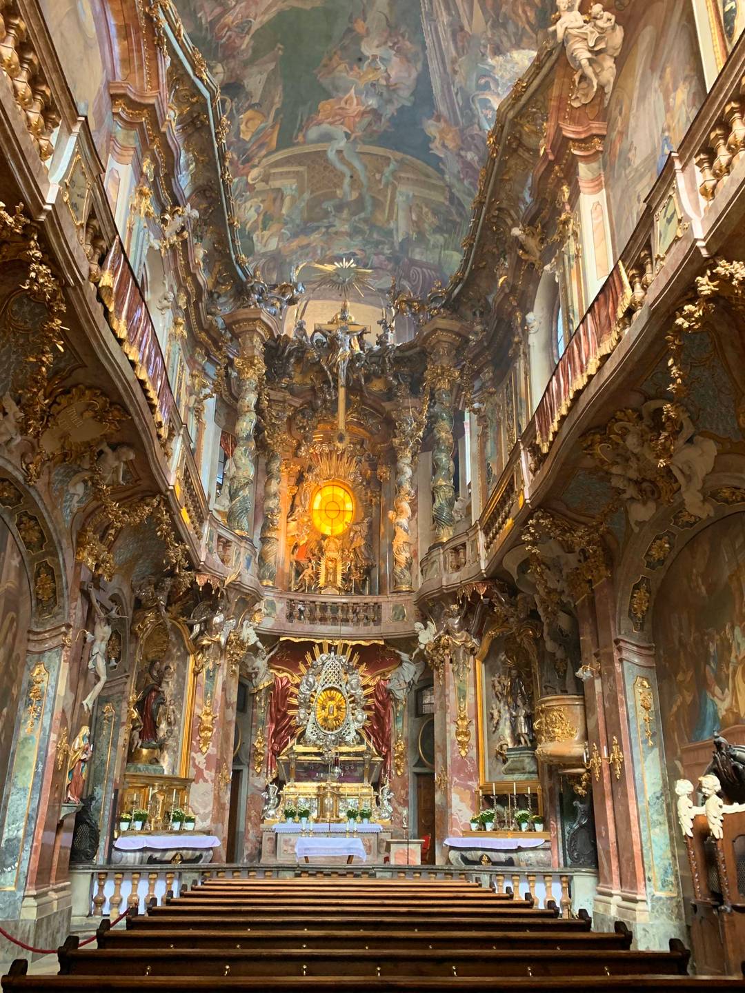 Asamkirche, Munich. Built by sculptor Egid Quirin Asam, and painter Cosmas Damian Asam, completed in 1746 [OC] [2793x33724]