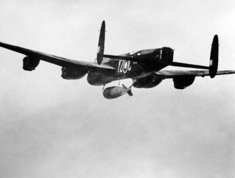Avro Lancaster bomber of the 617 RAF Squadron dropping a “Grand Slam” 22,000lb earthquake bomb on the Arnsberg viaduct in Arnsberg, Germany. (March 15, 1945) [800x604]