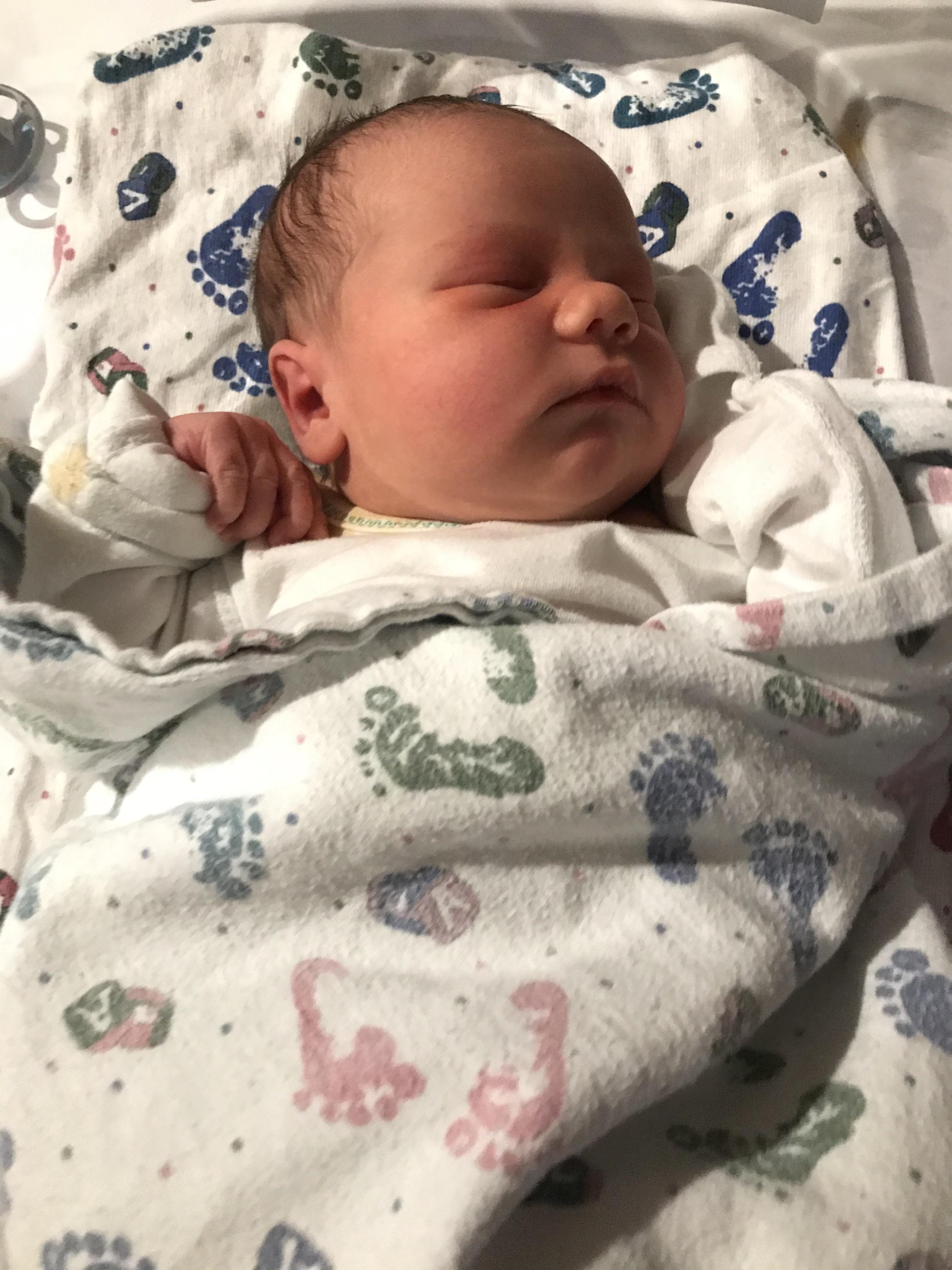 Baby Kai was born bright and early on November 2nd. Already in love ...
