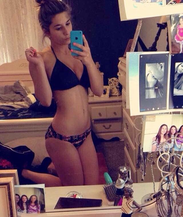 Bikini selfie
