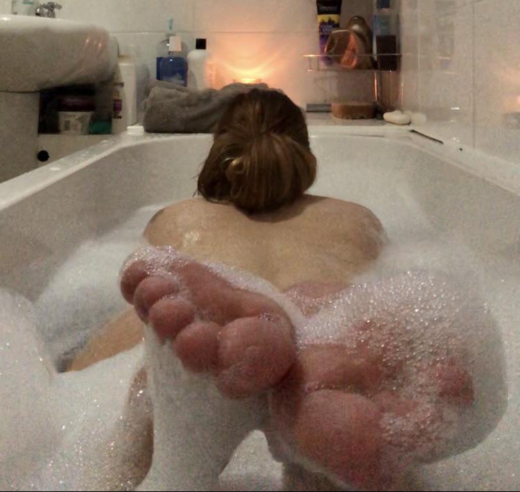 Would u suck my toes?