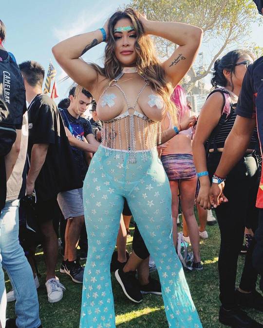 Busty babe