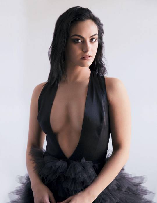 Camila Mendes