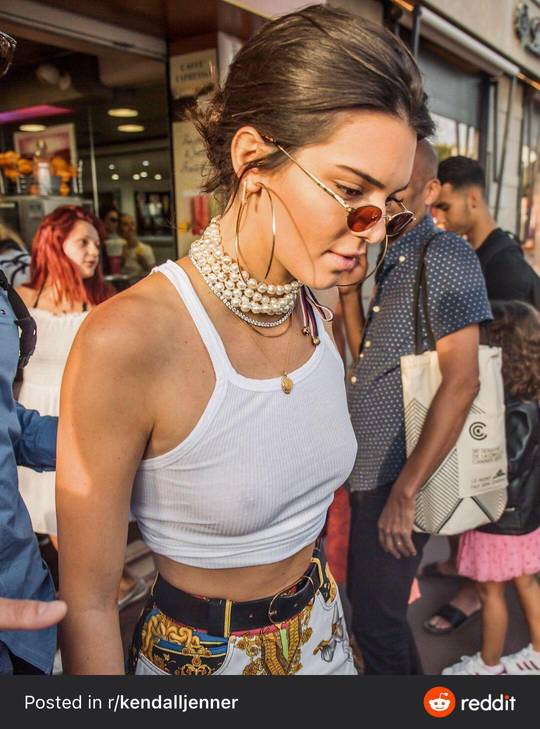 Can a bi bud make me cum to the perky Kendall Jenner and her family?