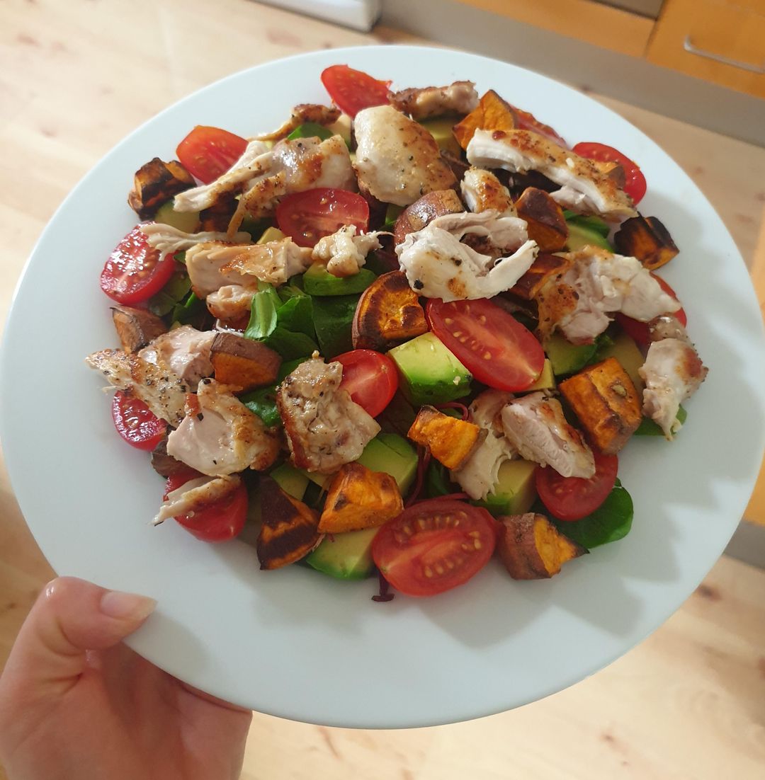 Chicken thigh salad 🥰🥗