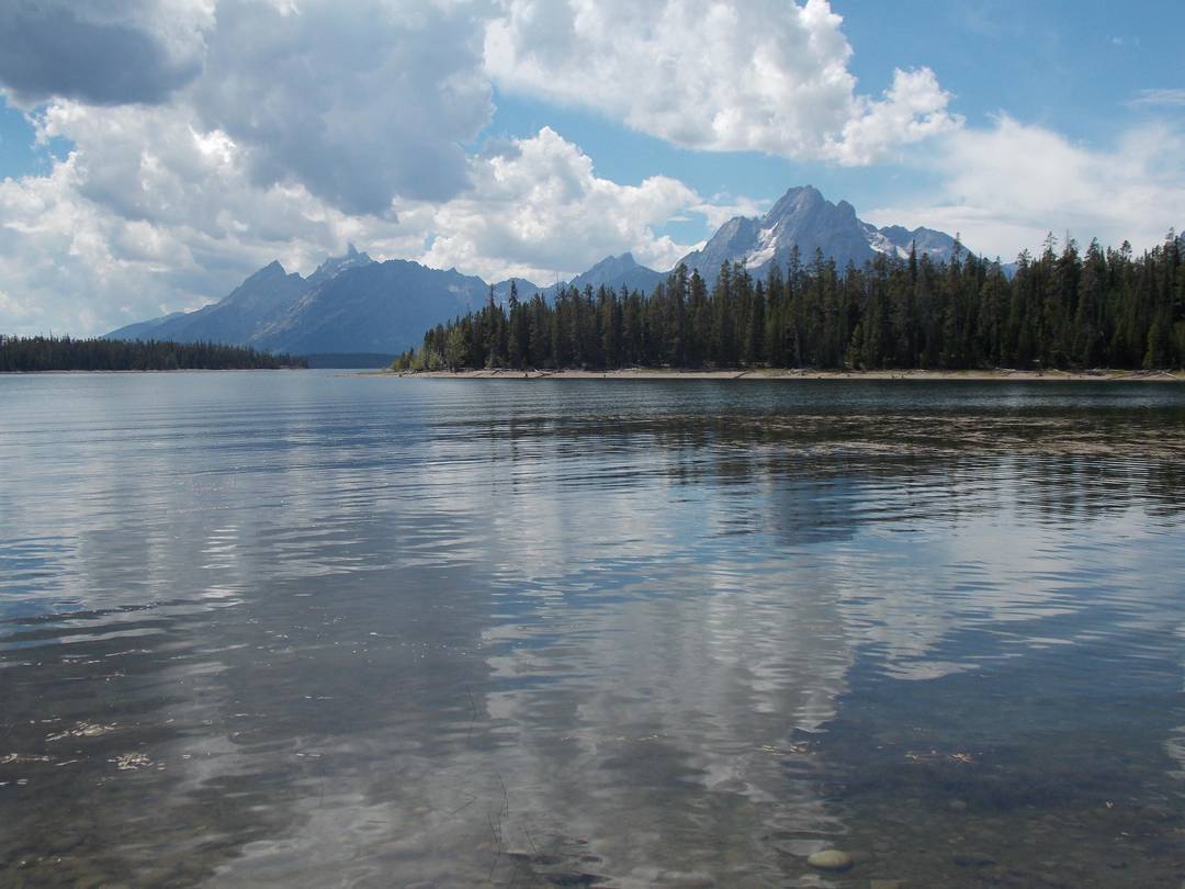Colter Bay at Jackson Lake, Grand Teton National Park, Wyoming [OC] [4608 x 3456]