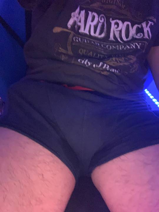 Come under my desk 😏