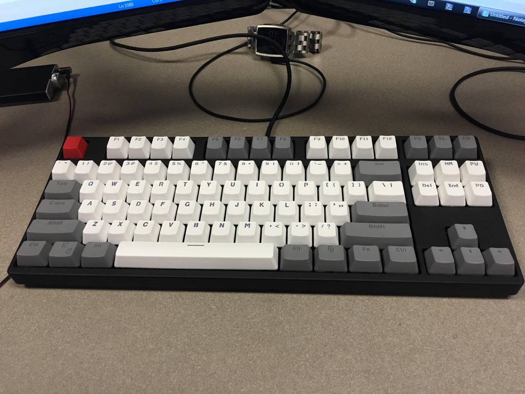 CoolerMaster with new keycaps | Scrolller
